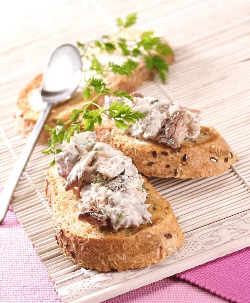 Toasts De Rillettes De Filets De Sardines En Conserve Citron